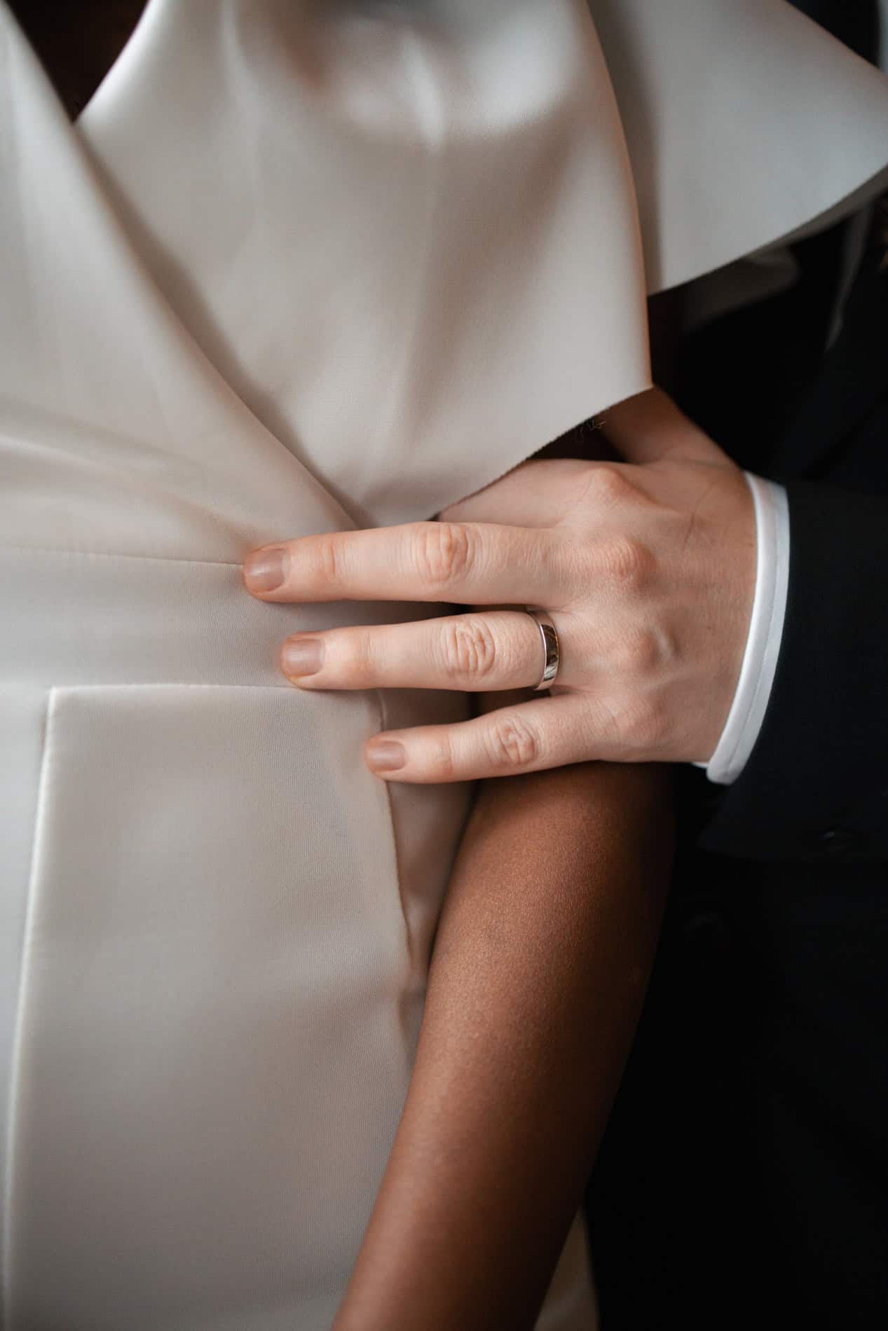 Eksklusiv bryllupsfotografering i Oslo med Heidi Henriksen. Vakre øyeblikk av kjærlighet og eleganse.