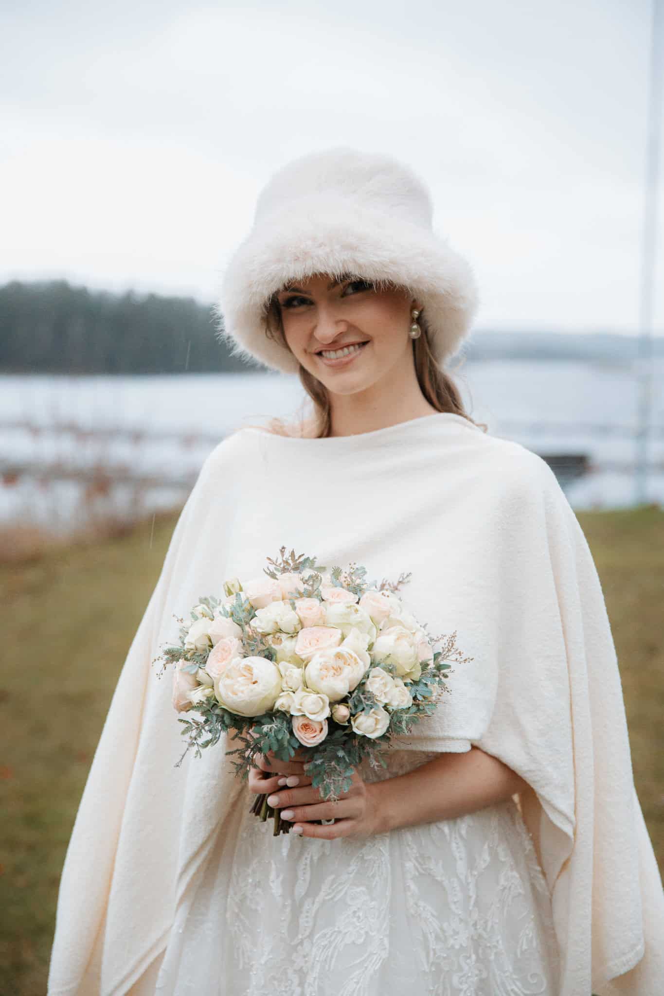 Bryllupsfotograf Heidi Henriksen fanger vakre øyeblikk av bruden i Oslo.