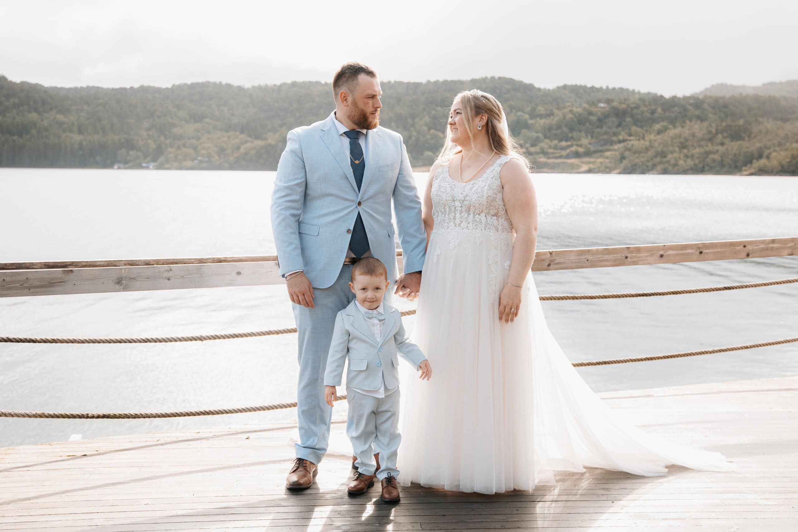 harstad bryllup havet fotograf heidi henriksen